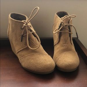 Toms Suede Booties